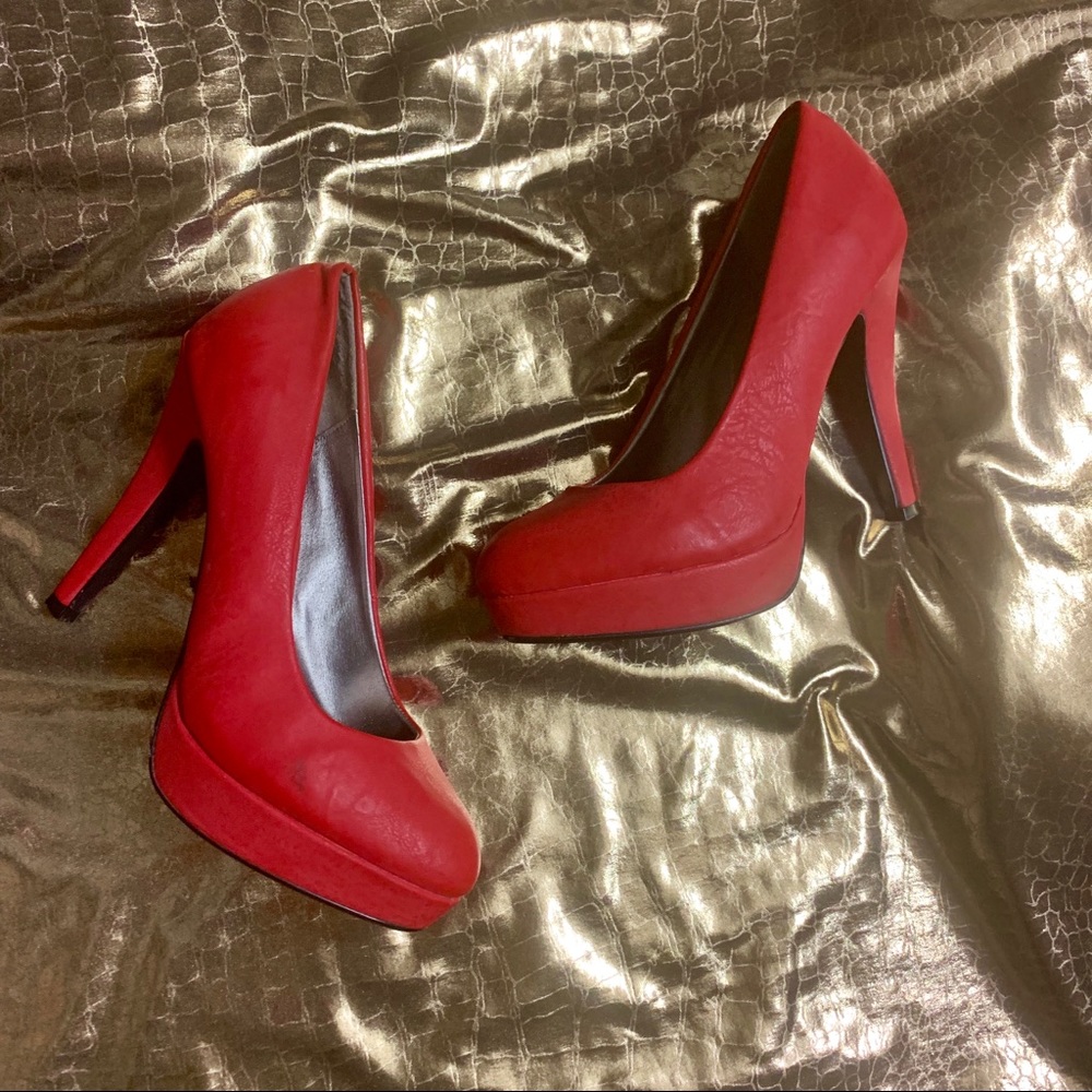 PERFECT FOR COSTUMES - PINK HIGH HEELS